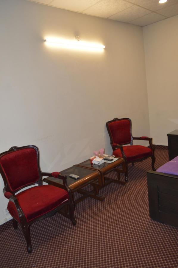 New Shelton Guest House อิสลามาบัด ภายนอก รูปภาพ