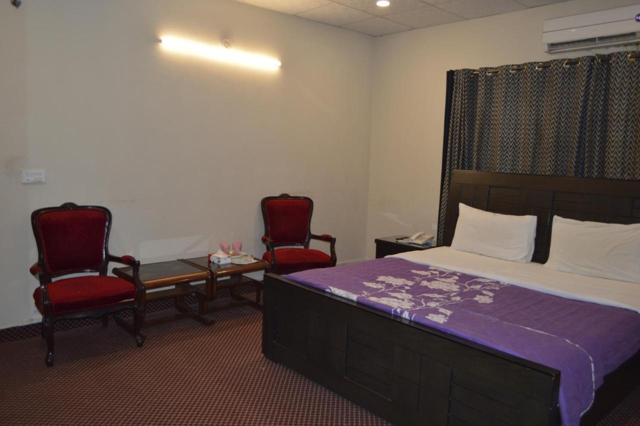 New Shelton Guest House อิสลามาบัด ภายนอก รูปภาพ