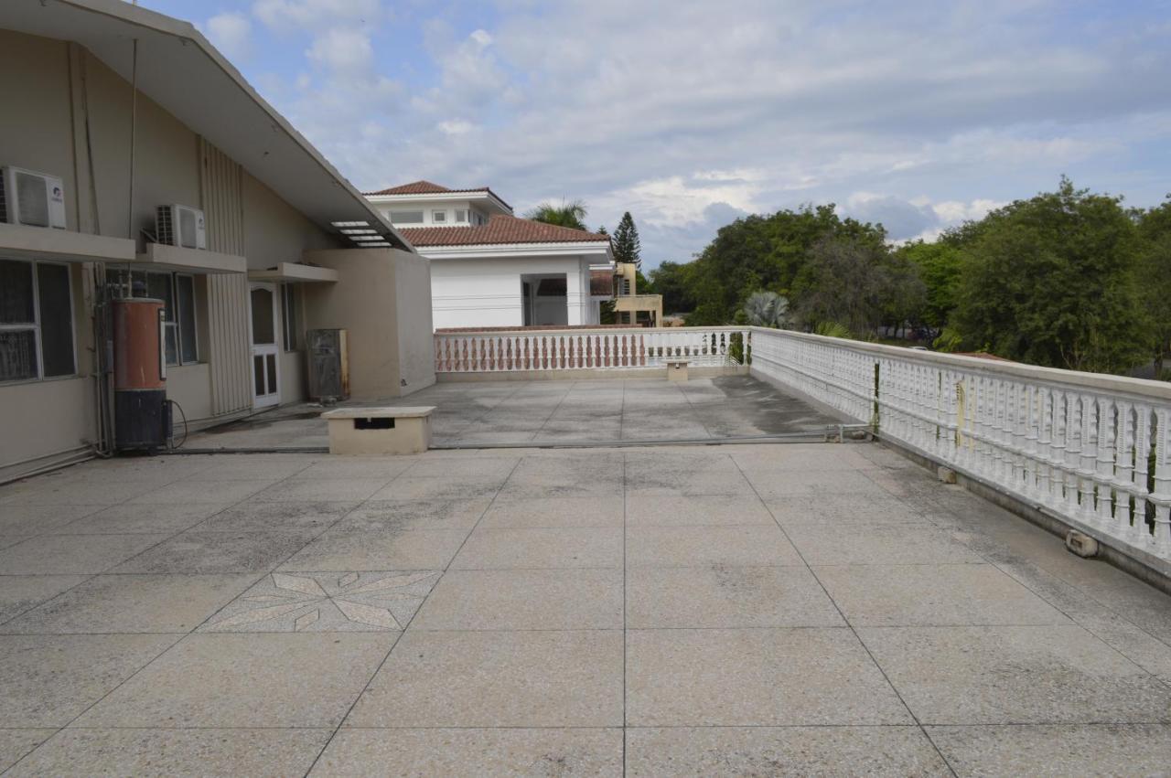 New Shelton Guest House อิสลามาบัด ภายนอก รูปภาพ