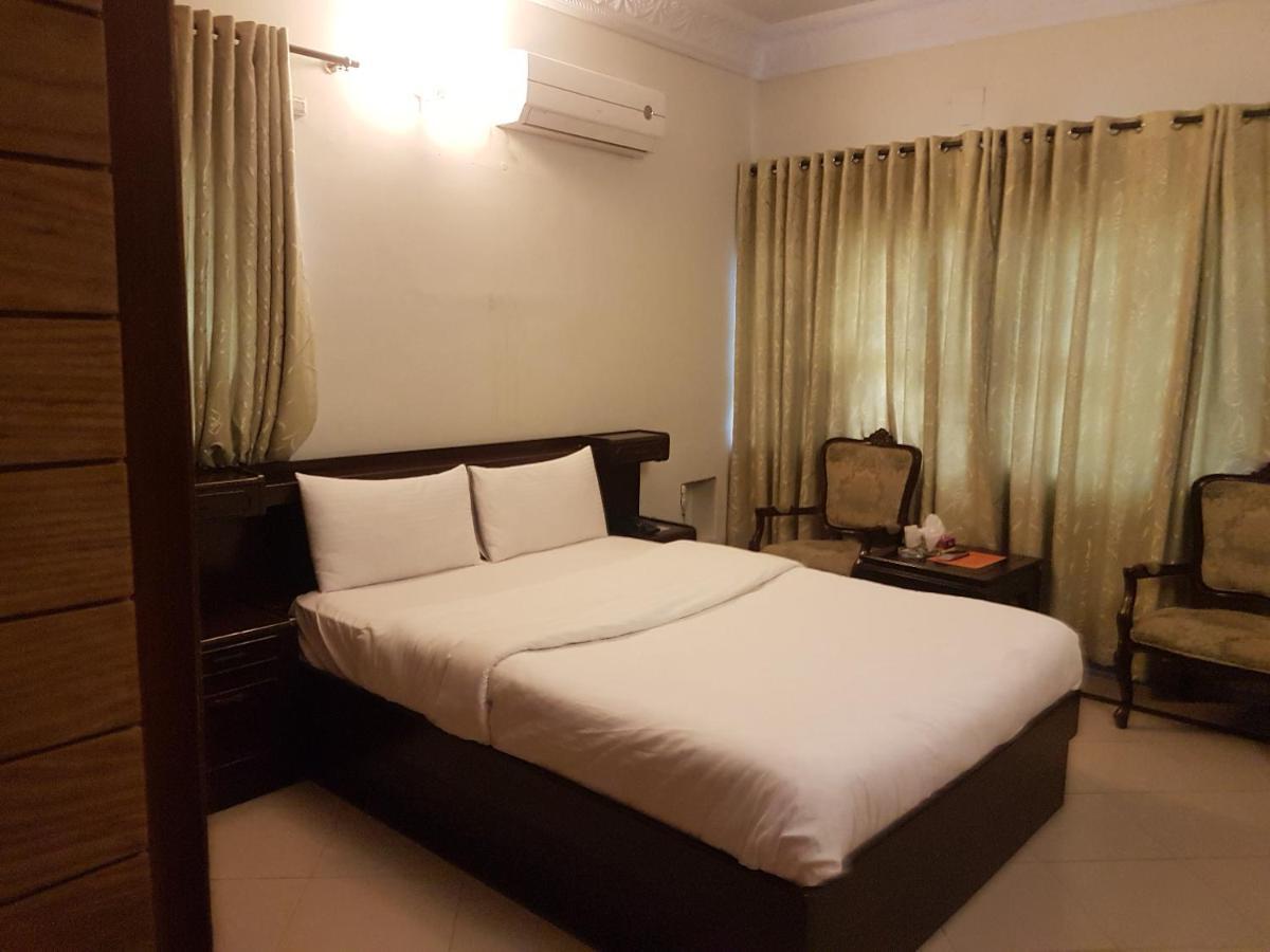 New Shelton Guest House อิสลามาบัด ภายนอก รูปภาพ